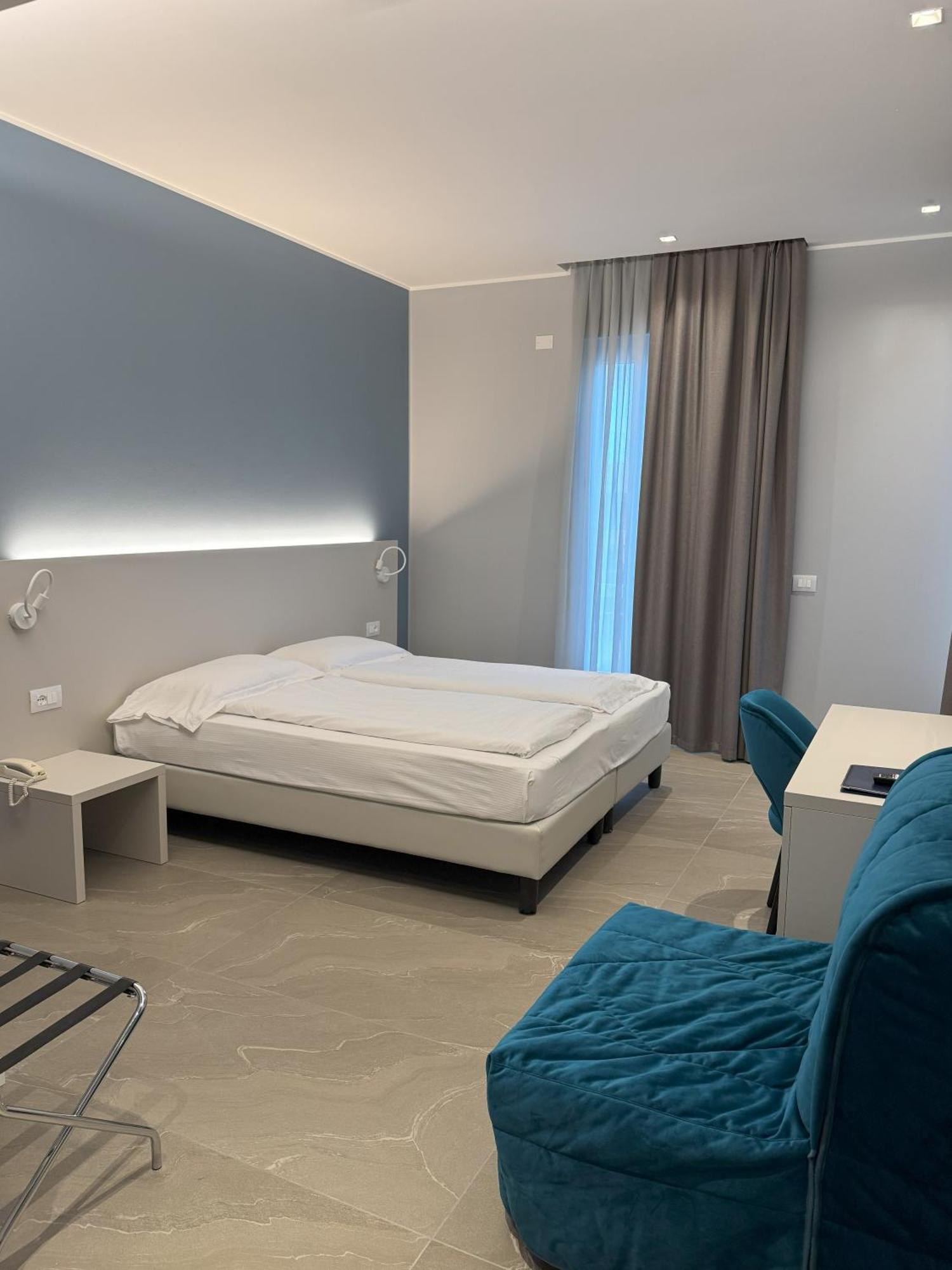 Hotel Paradiso Бардоліно Екстер'єр фото