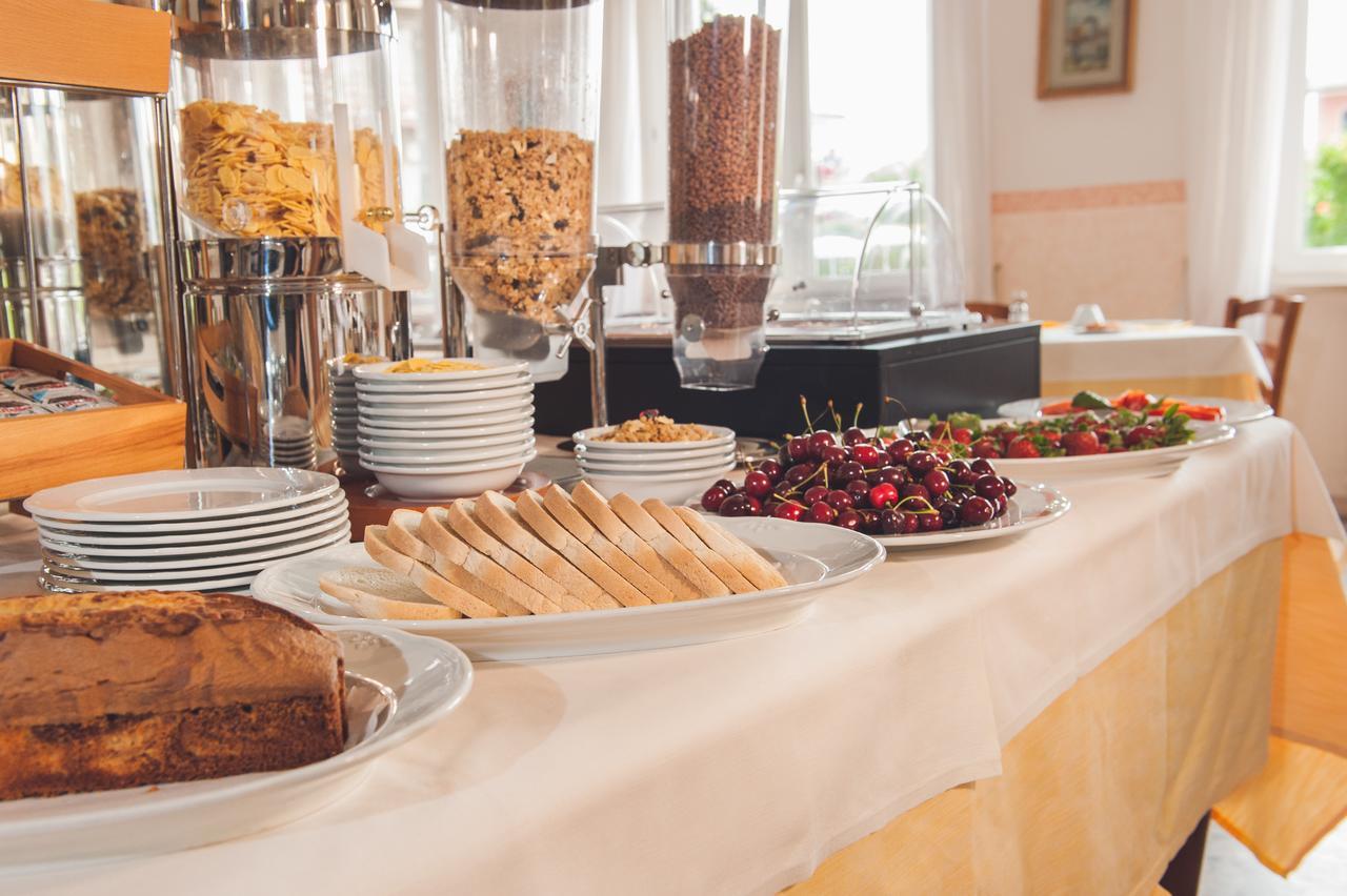 Hotel Paradiso Бардоліно Екстер'єр фото