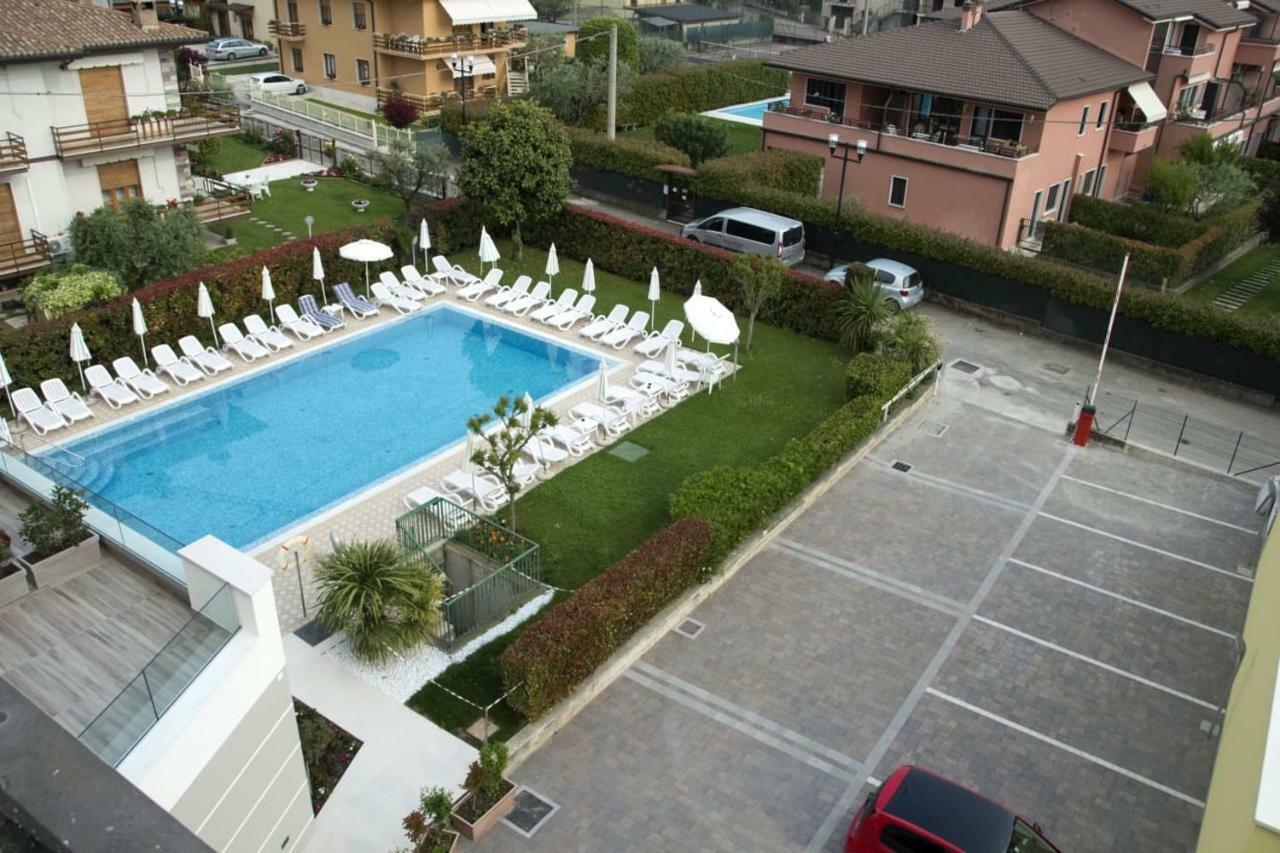 Hotel Paradiso Бардоліно Екстер'єр фото